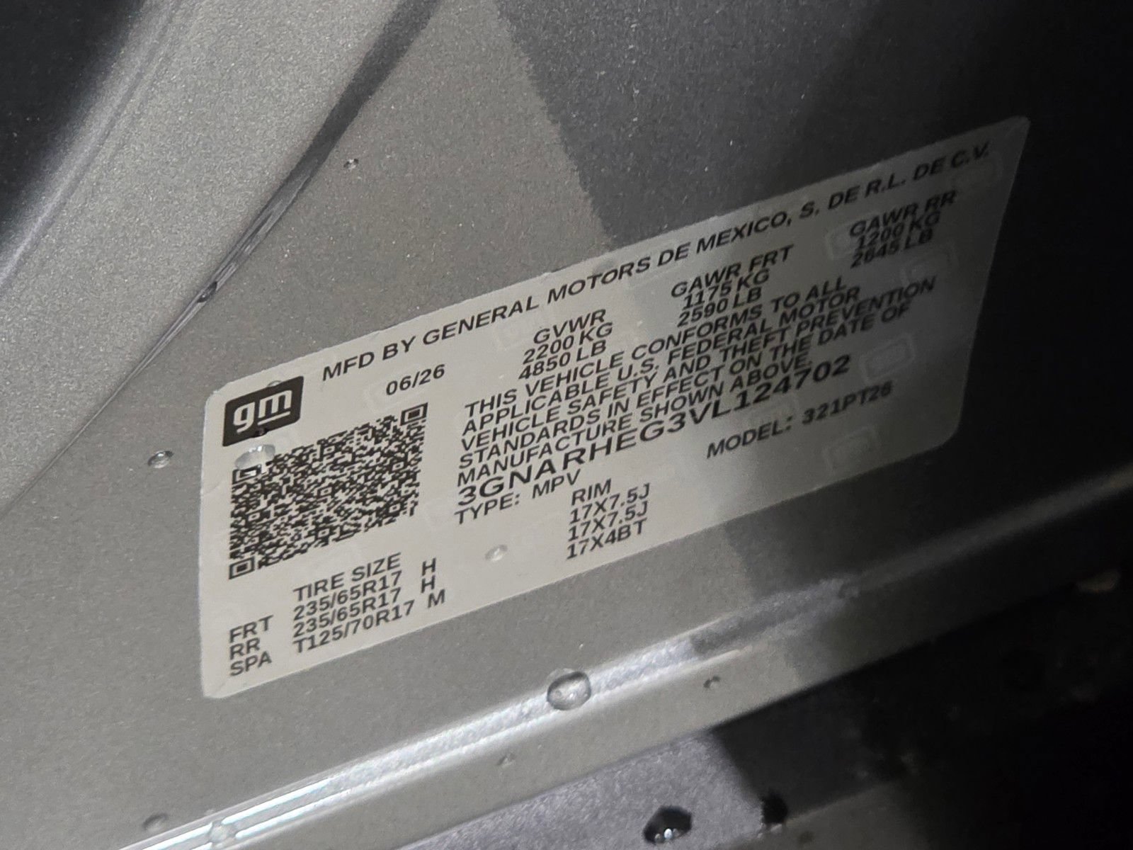 New 2027 Sterling Gray Metallic Chevrolet LT image 34