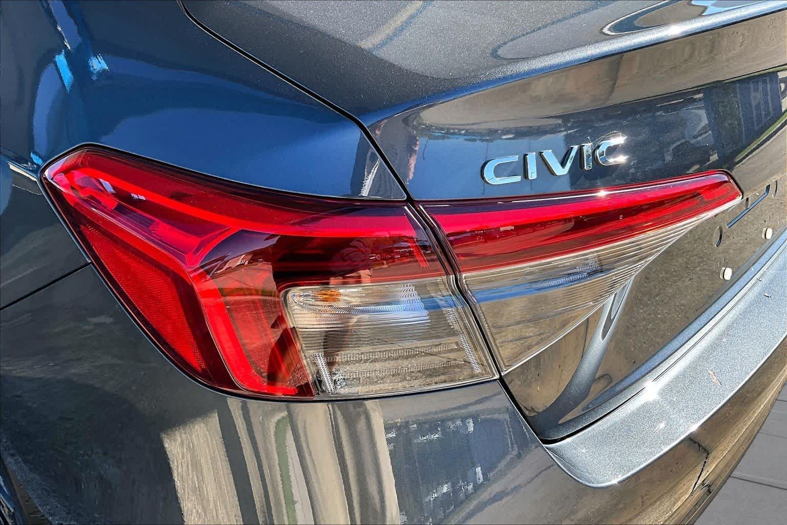 Certified Used 2022 Meteorite Gray Metallic Honda EX image 28