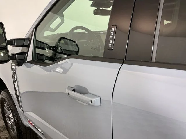 New 2026 Glacier Gray Metallic TriCoat Ford Lariat image 13