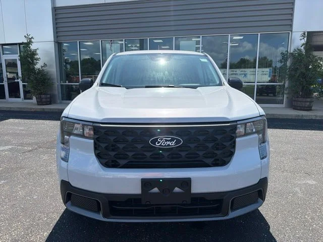 New 2026 Space White Metallic Ford XLT image 31