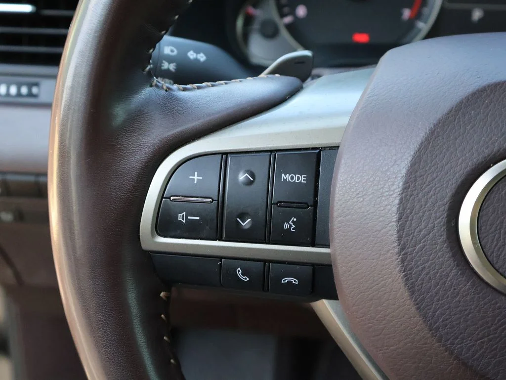 Used 2020 Black Lexus 350 image 31