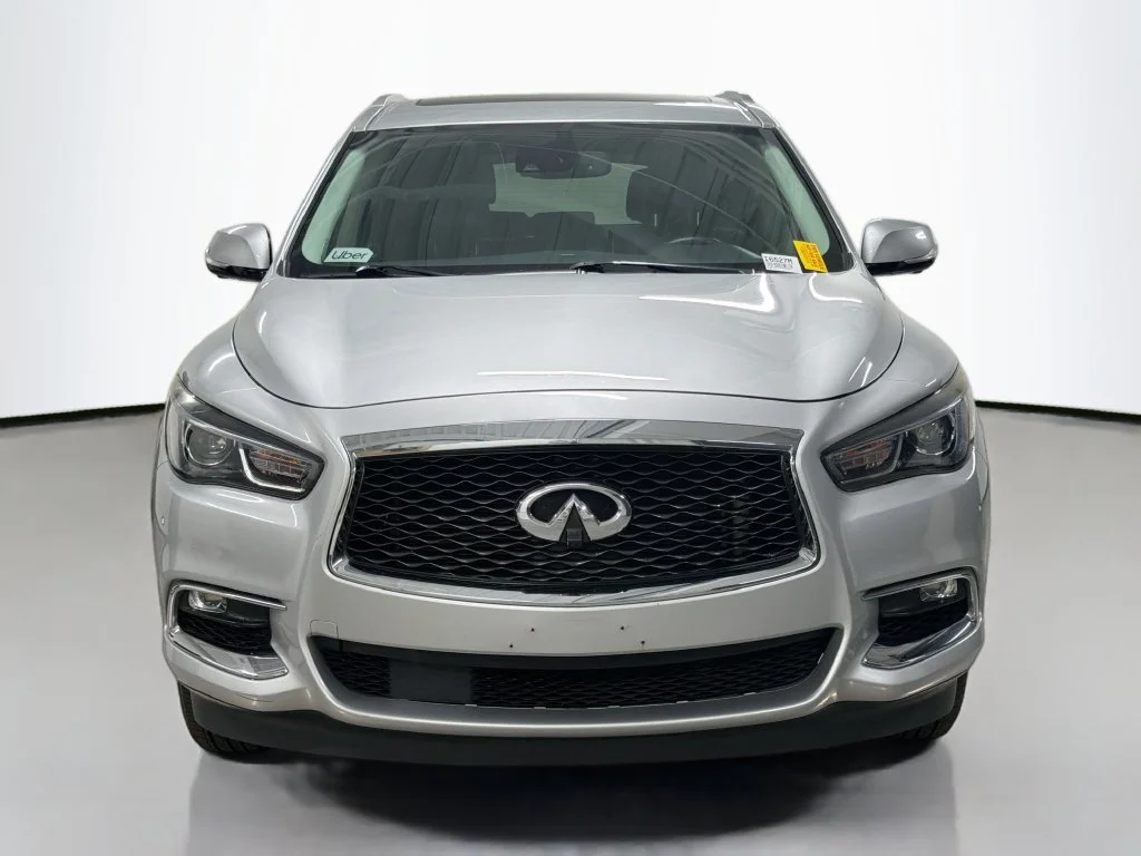 Used 2019 Silver INFINITI LUXE image 7