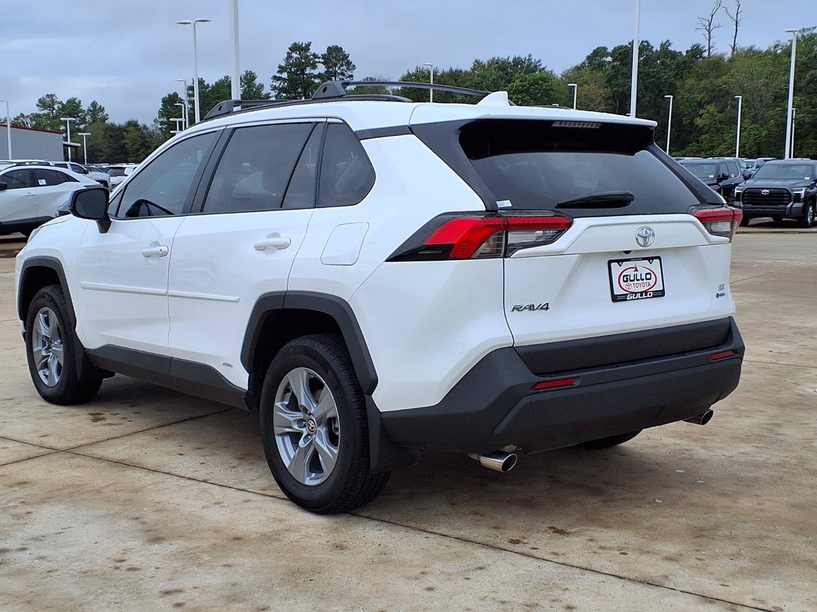 Certified Used 2025 Ice Toyota LE image 2