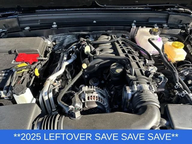 2025 Jeep Wrangler 4-Door Sahara - Photo 25