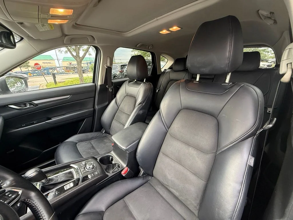 Used 2018 White Mazda Touring image 23
