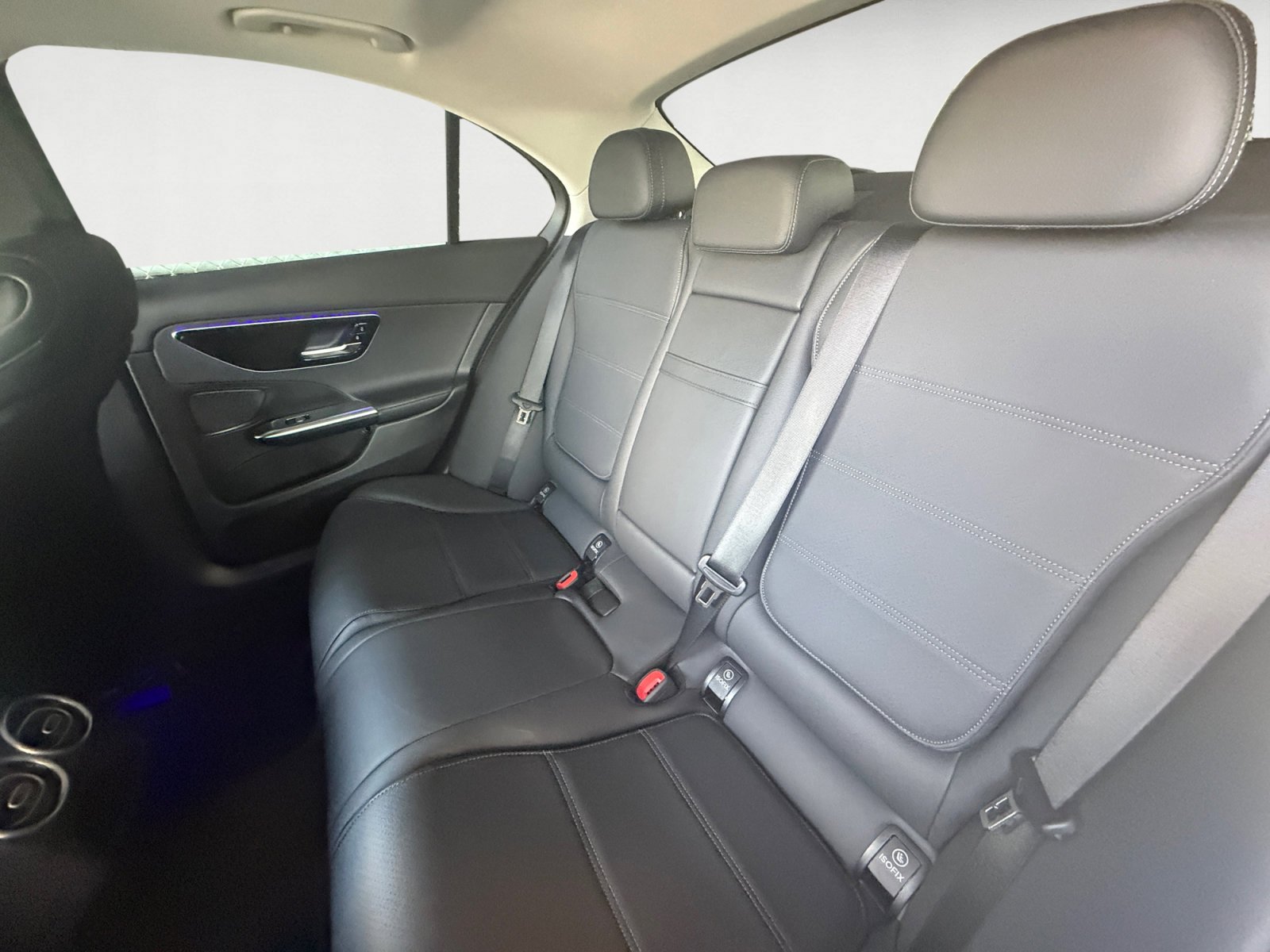 Used 2025 Polar White Mercedes-Benz C 300 image 13