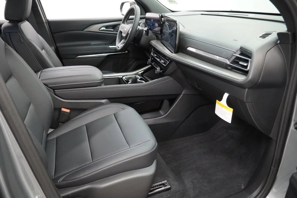 New 2027 Sterling Gray Metallic Chevrolet LT image 30
