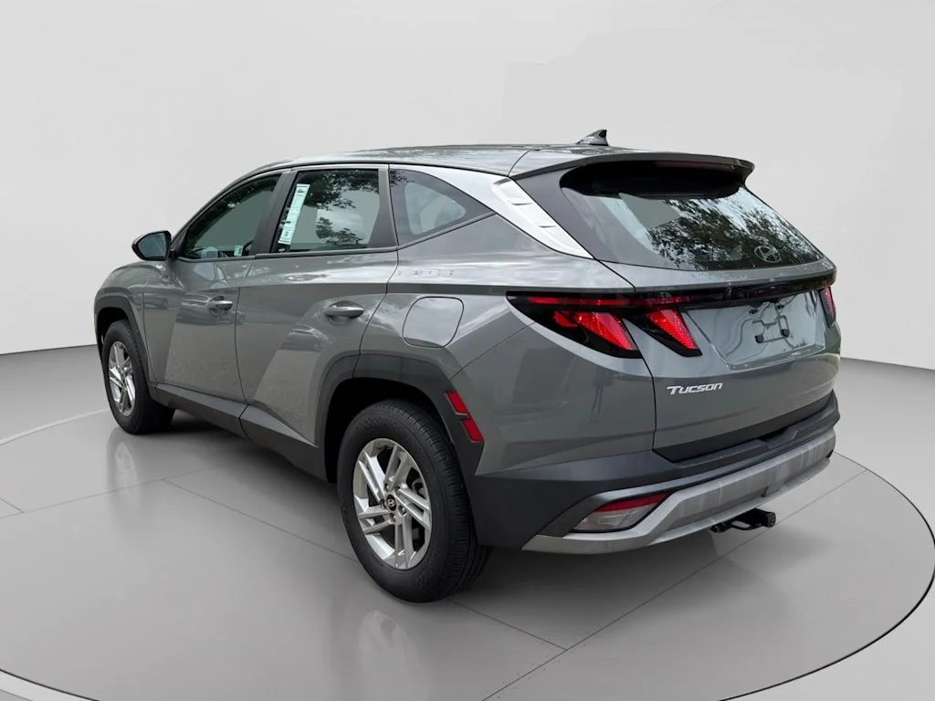 Used 2025 Gray Hyundai SE image 3