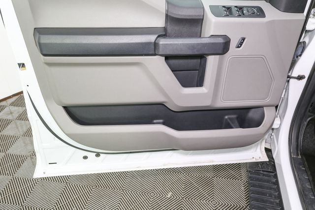 Used 2018 White Ford XL image 31