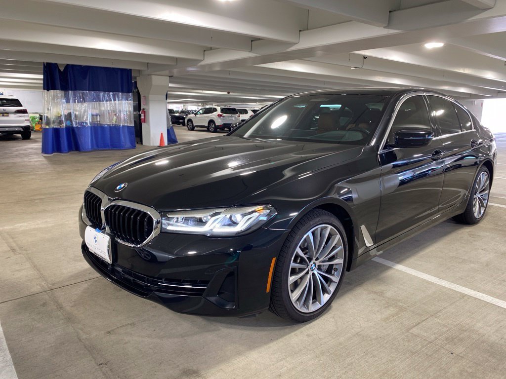 Used 2023 Black Sapphire Metallic BMW 540i xDrive image 1