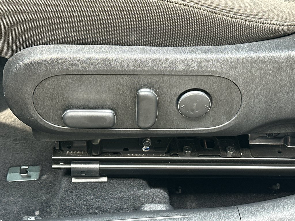 Used 2025 Cyber Gray Metallic Hyundai SEL image 26