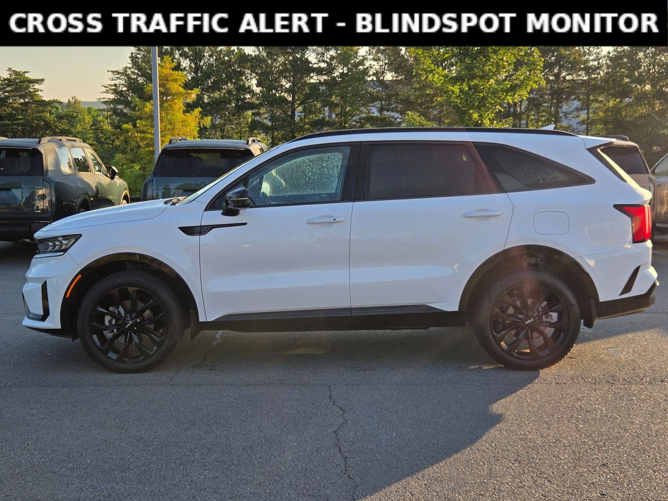 Used 2023 Glacial White Pearl Kia SX image 4