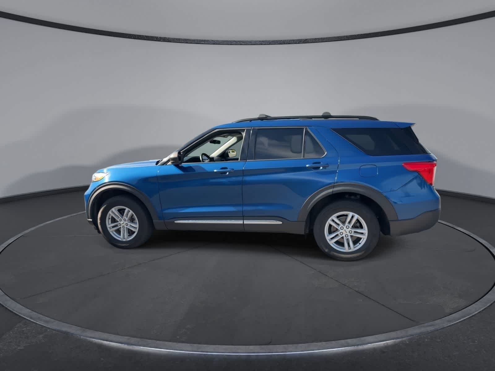 Certified Used 2021 Atlas Blue Metallic Ford XLT image 5