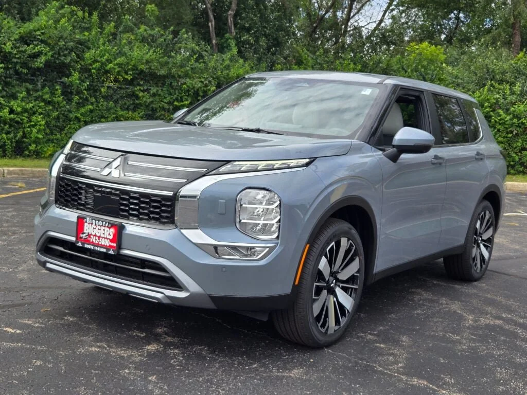 New 2026 Gray Mitsubishi SE 1.5T S-AWC image 3