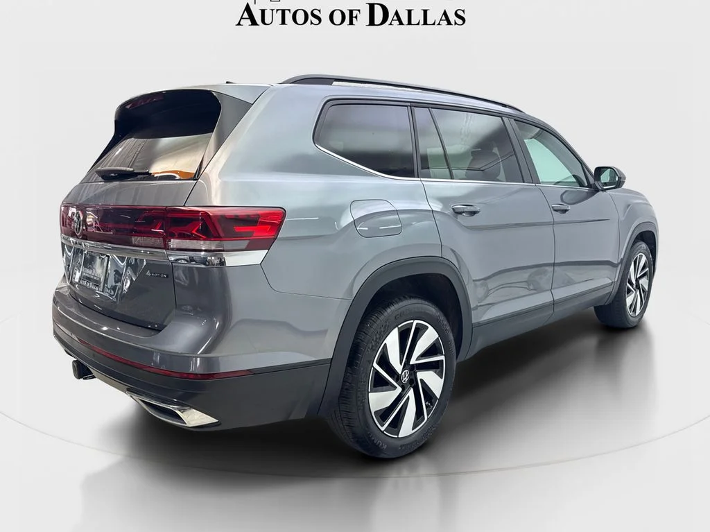 Used 2024 Gray Volkswagen 2.0T SE w/Technology image 6
