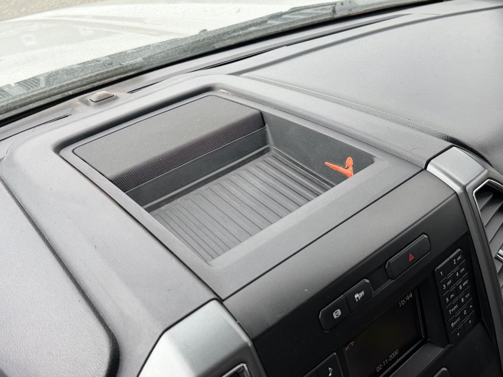 2018 Ford F-350 Super Duty XLT - Photo 29