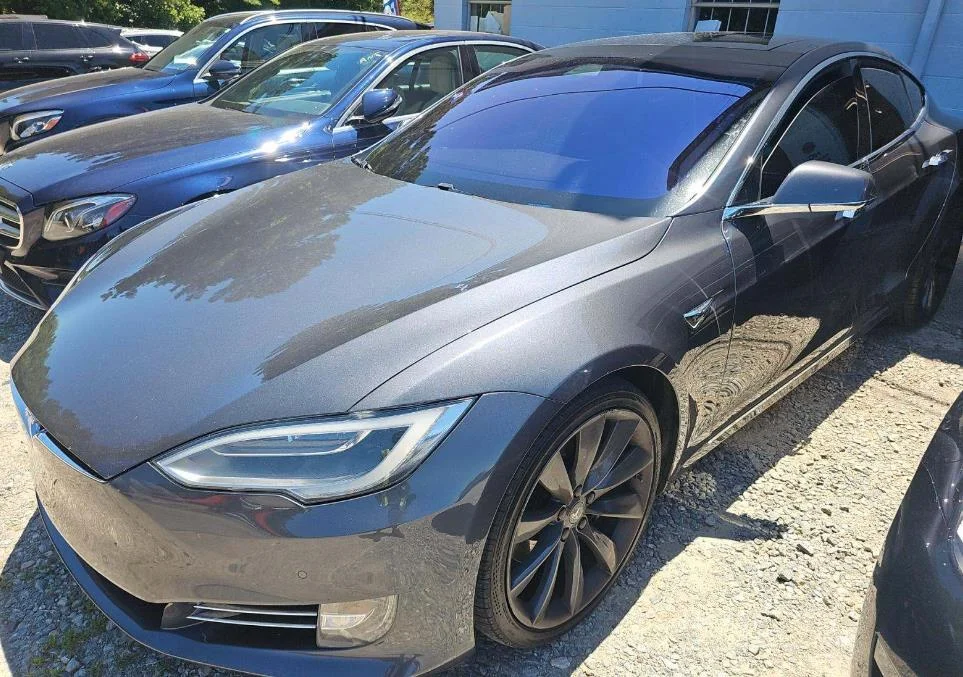 2017 Tesla Model S 100D's photo
