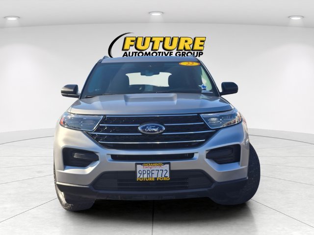 Used 2022 Silver Ford XLT image 2