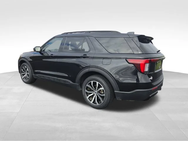 Used 2025 Black Ford ST-Line image 3