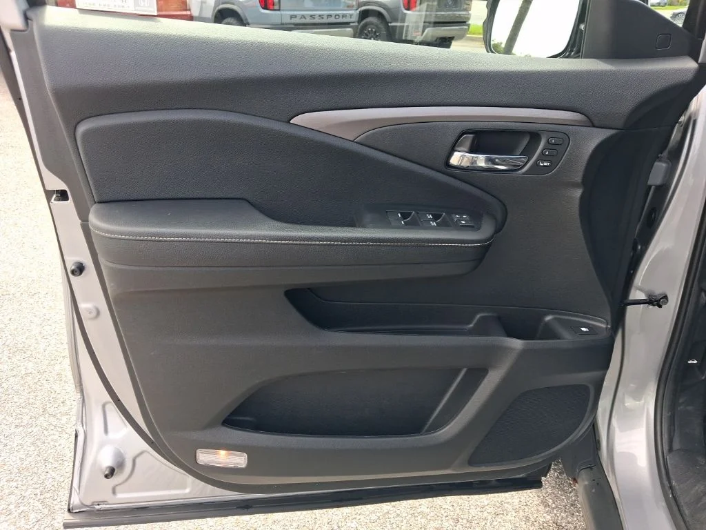 Used 2022  Honda RTL-E image 23