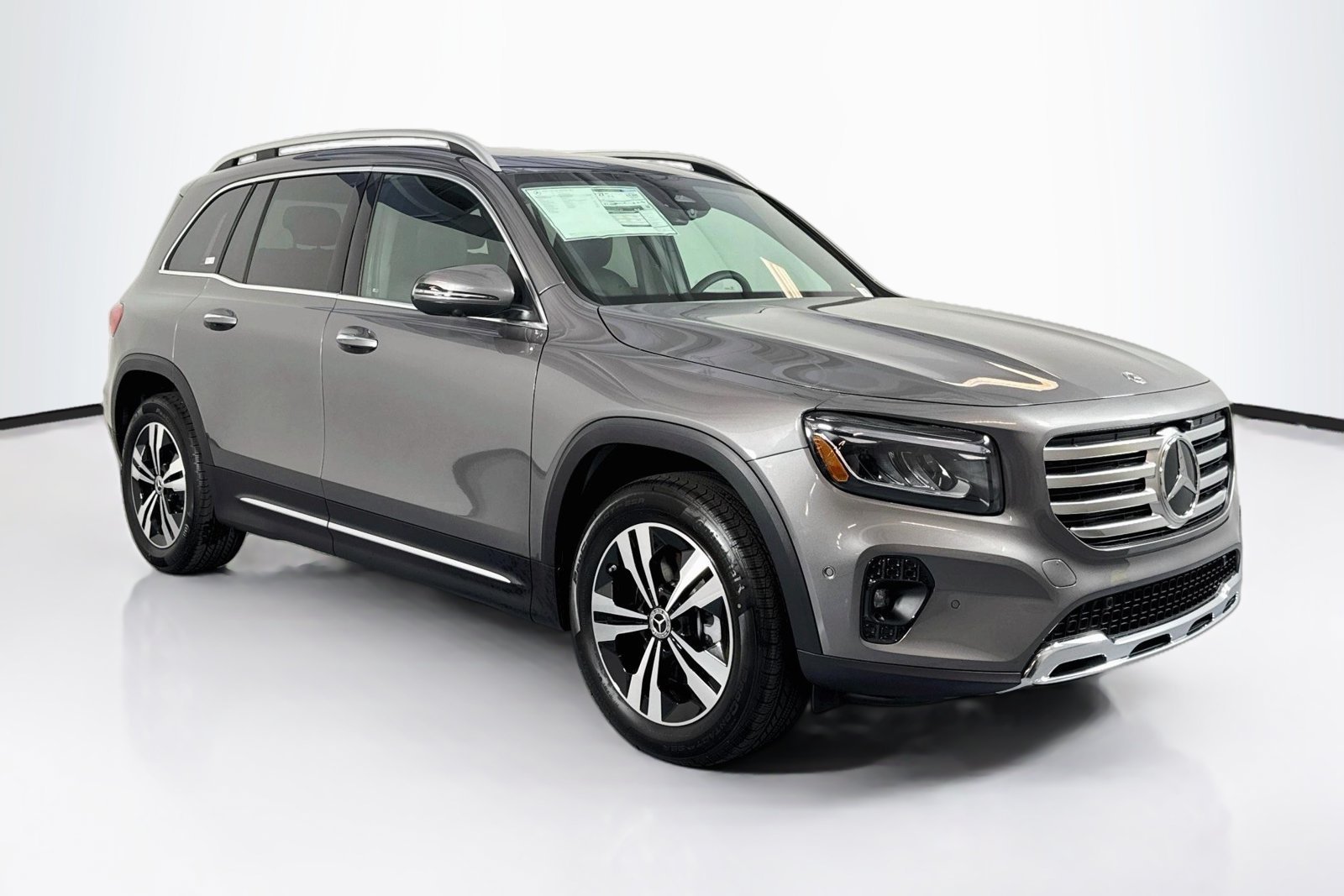 New 2026 Mountain Grey Metallic Mercedes-Benz GLB 250 image 3