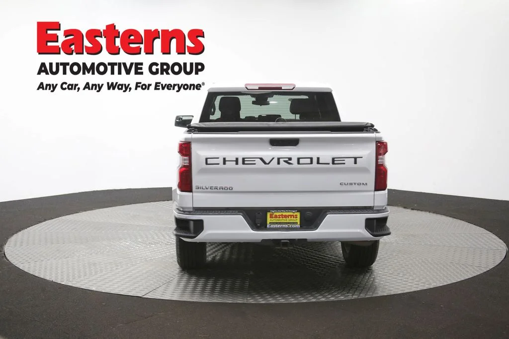 Used 2023 White Chevrolet Custom image 38