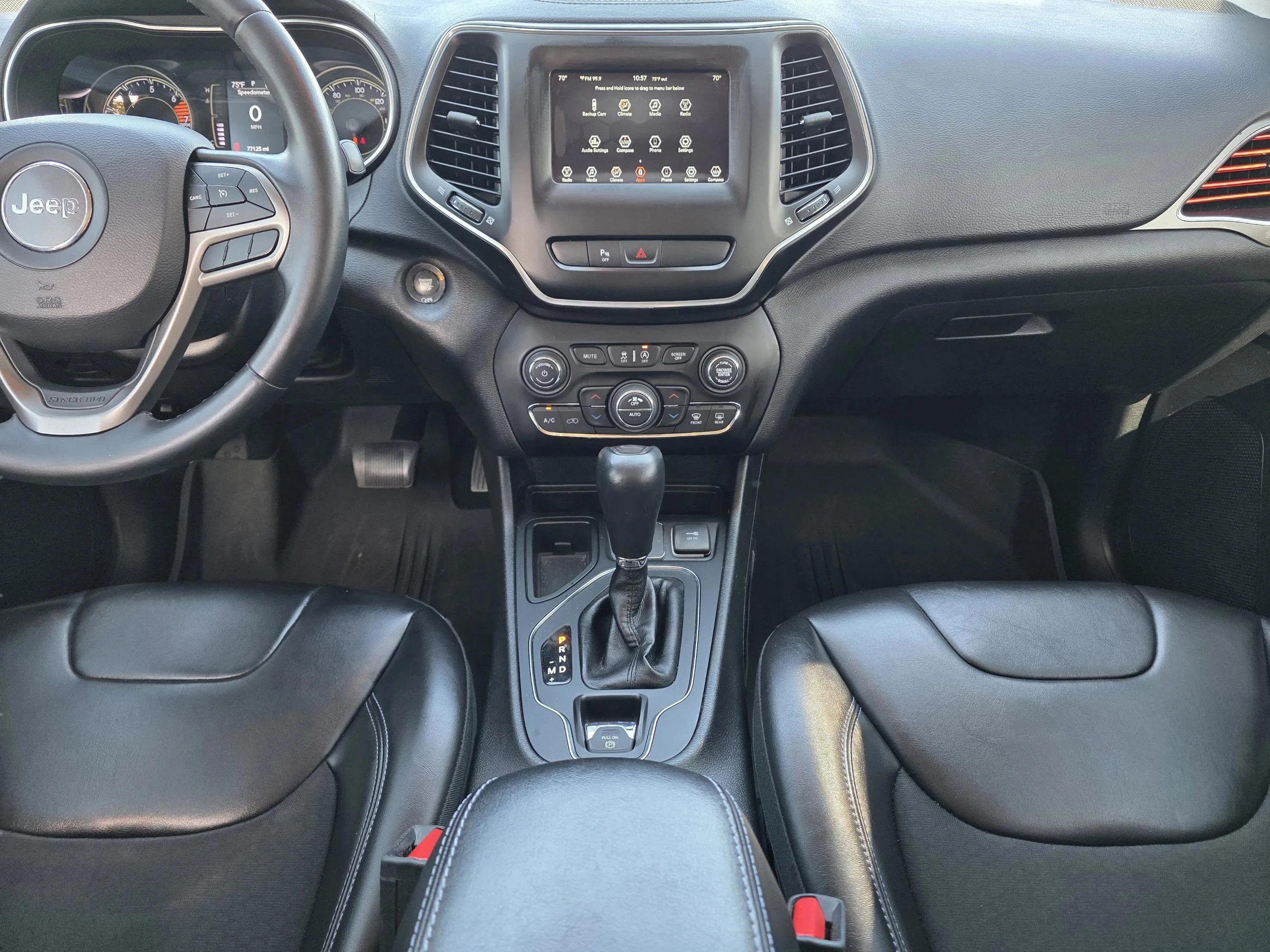 Used 2019 Diamond Black Crystal Pearlcoat Jeep Latitude Plus image 25