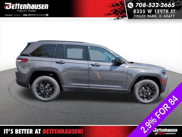 New 2026 Baltic Gray Metallic Clear-Coat Exterior Paint Jeep Laredo image 5