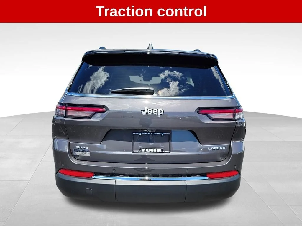 New 2026 Baltic Gray Metallic Clear-Coat Exterior Paint Jeep Altitude image 4