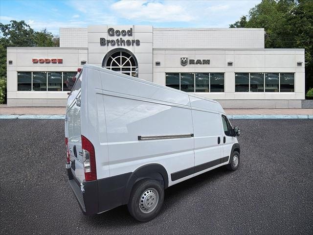 New 2026 Bright White Clear-Coat Exterior Paint RAM Tradesman image 3
