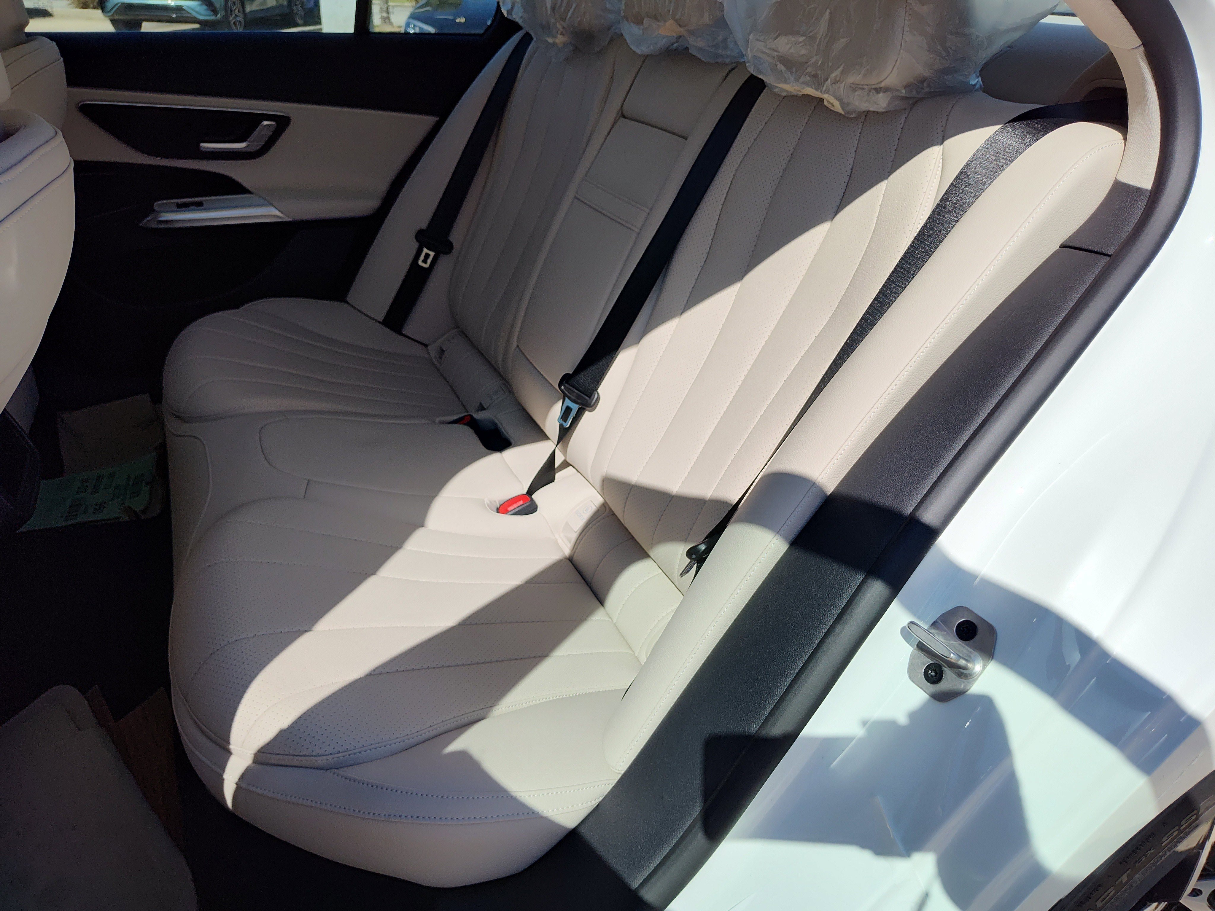 New 2026 Polar White Mercedes-Benz E 350 image 29