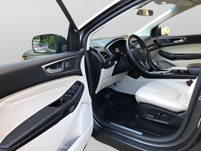 Used 2018 Gray Ford Titanium image 10