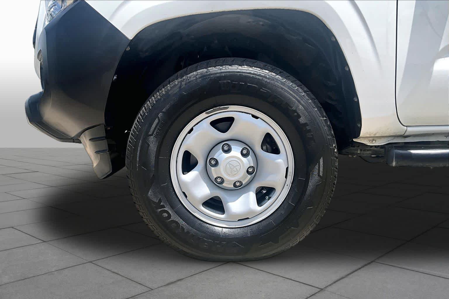Used 2022 White Toyota SR image 10