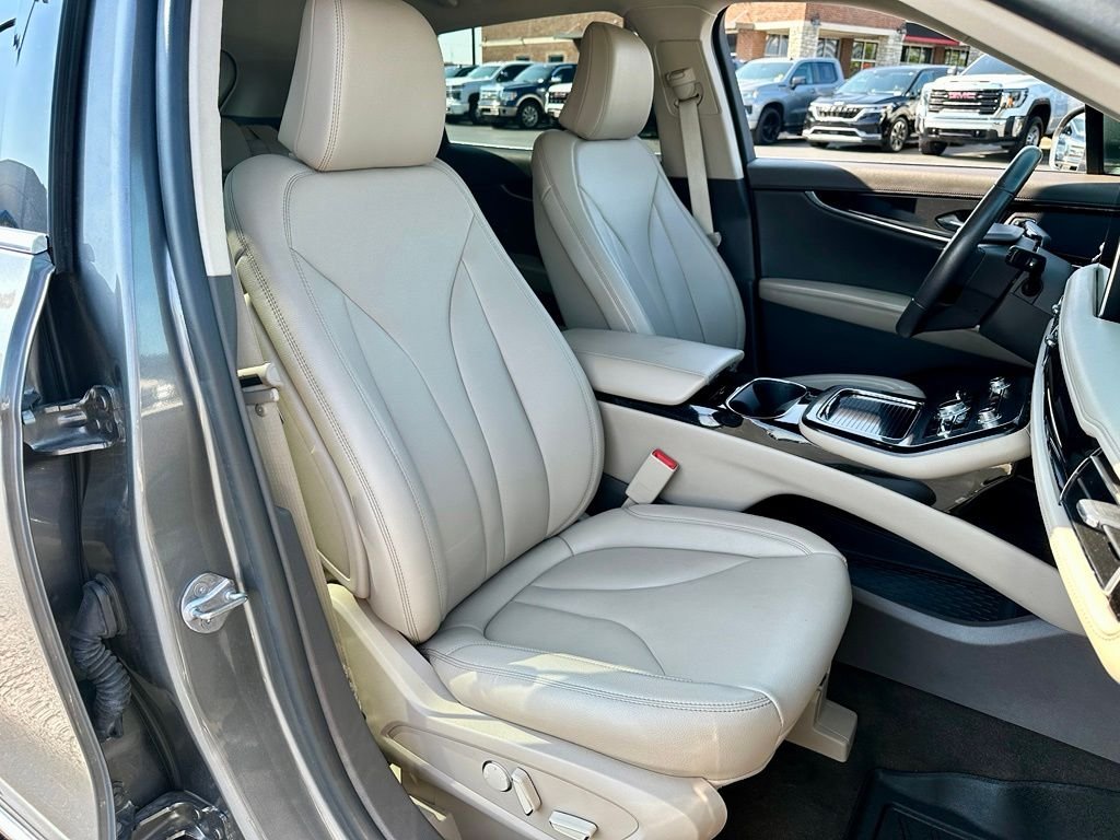 Used 2023 Gray Lincoln Standard image 24