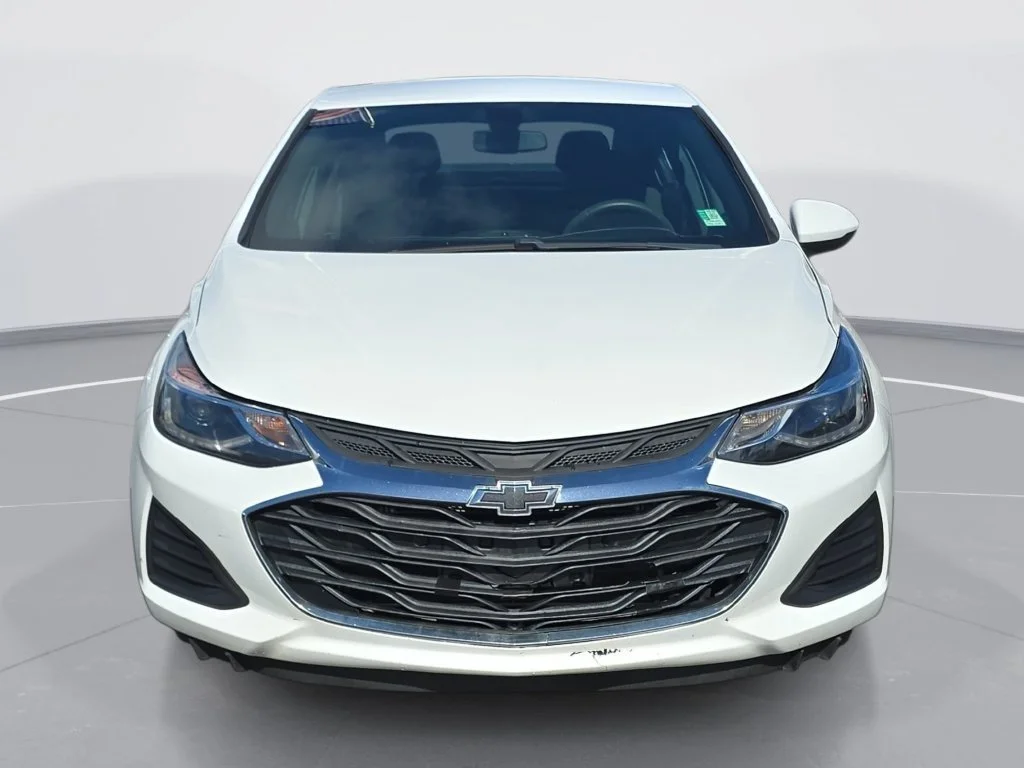 Used 2019 SUMMIT WHITE Chevrolet LT image 10