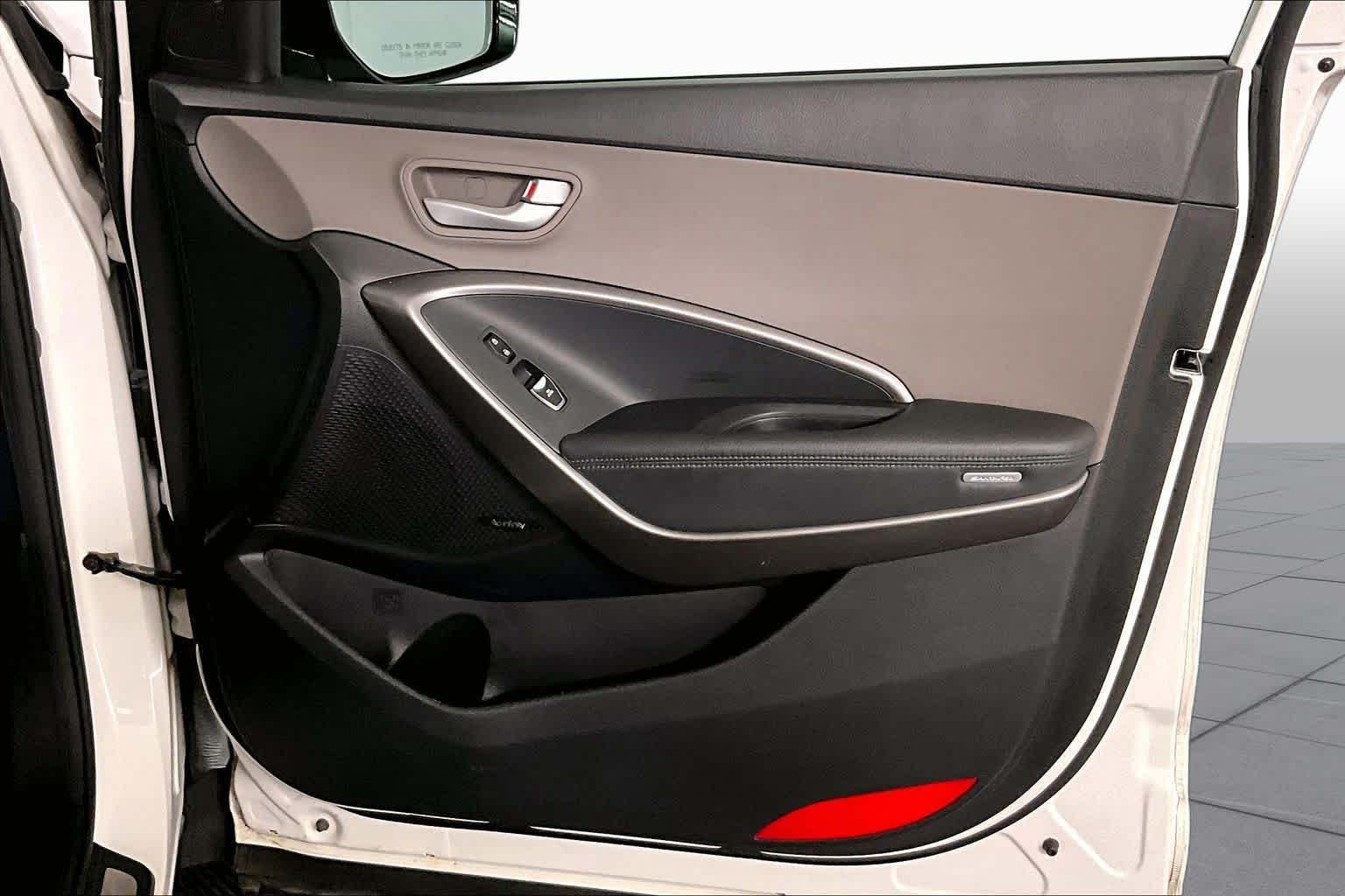 Used 2017 Monaco White Hyundai Limited Ultimate image 23