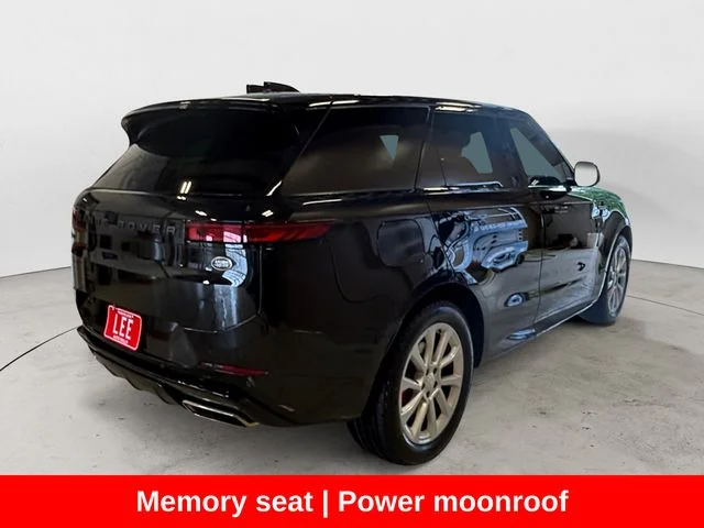 Used 2023 Black Land Rover SE Dynamic image 6