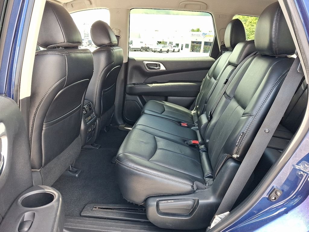Used 2020 Blue Nissan SL image 11