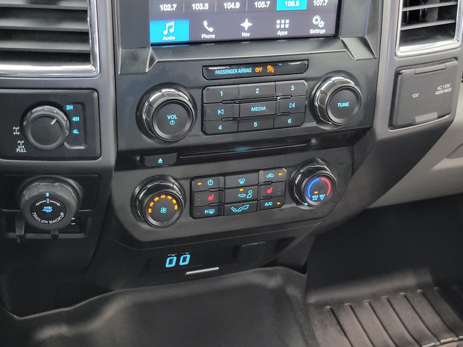 Used 2016 Blue Ford XLT image 20