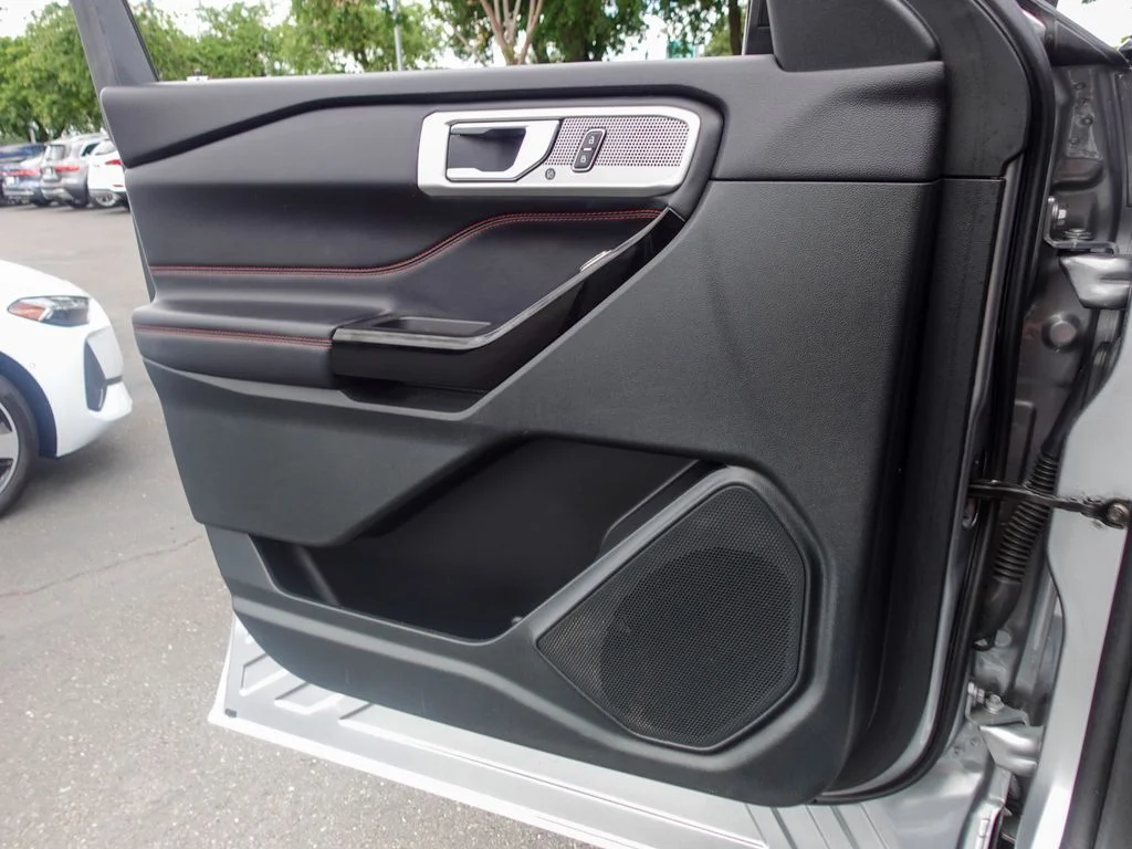 Used 2024 Silver Ford ST-Line image 21