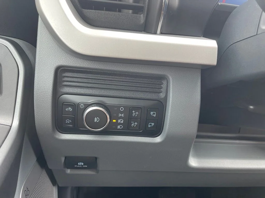 Used 2026 Agate Black Metallic Ford XLT image 26