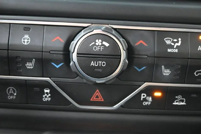 Used 2021 Blue Jeep Mojave image 23