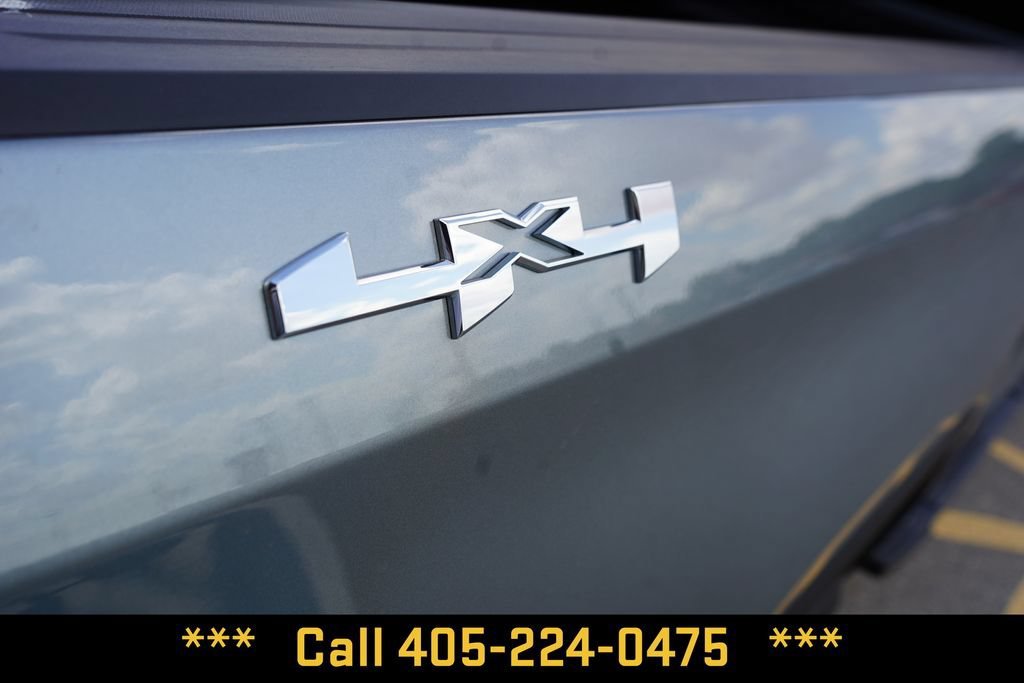 New 2026 Sterling Metallic GMC Elevation image 8