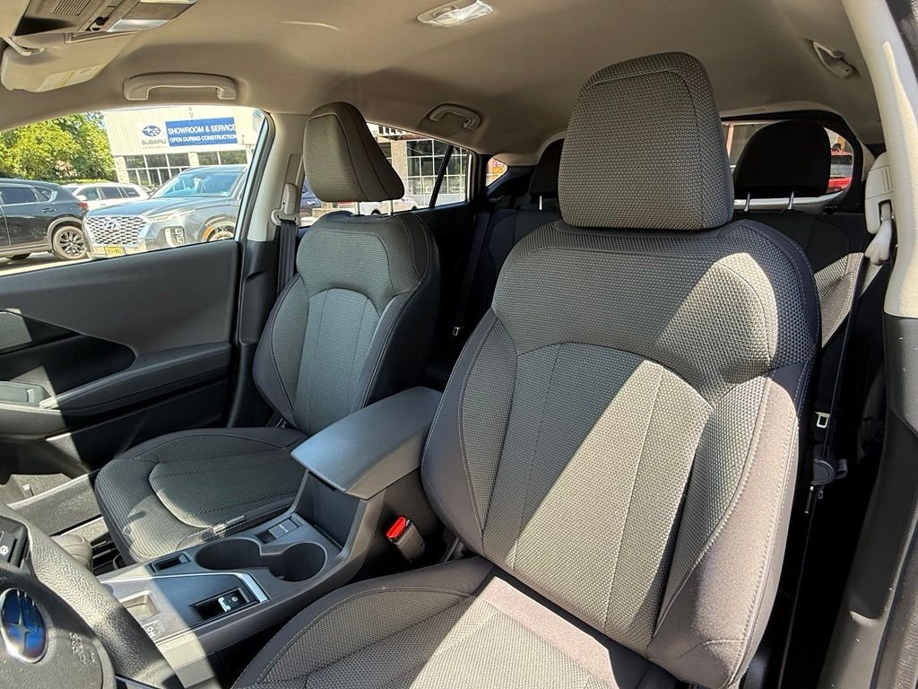 Used 2024 Ice Silver Metallic Subaru Premium image 18
