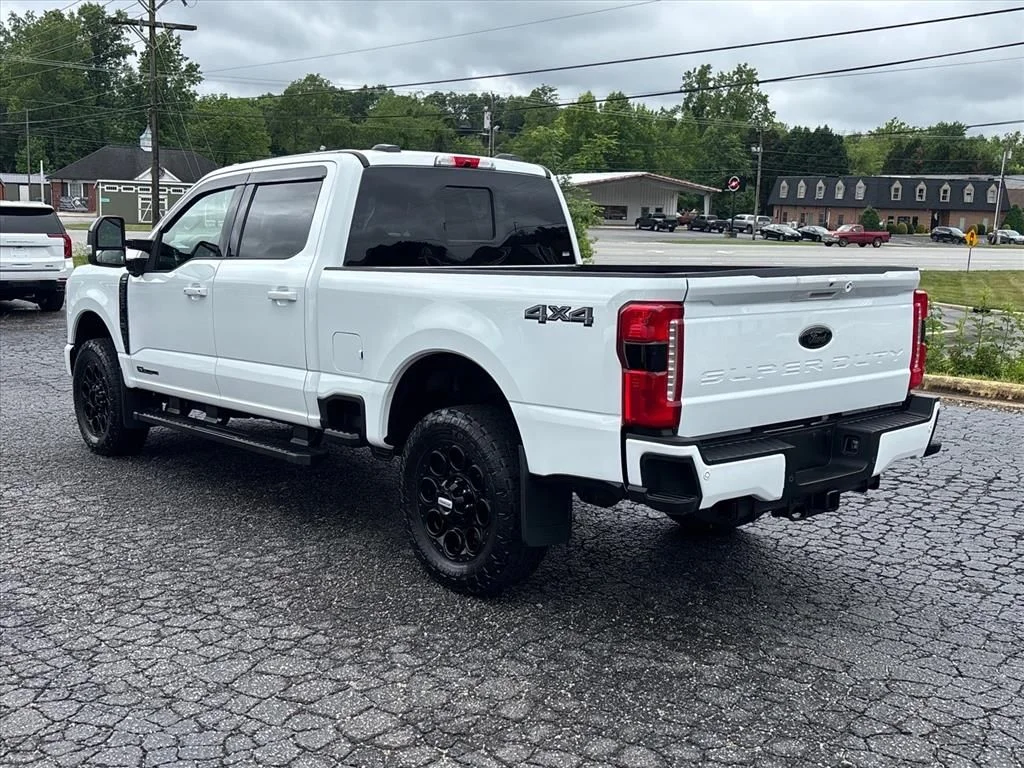 Used 2025 White Ford Lariat image 5