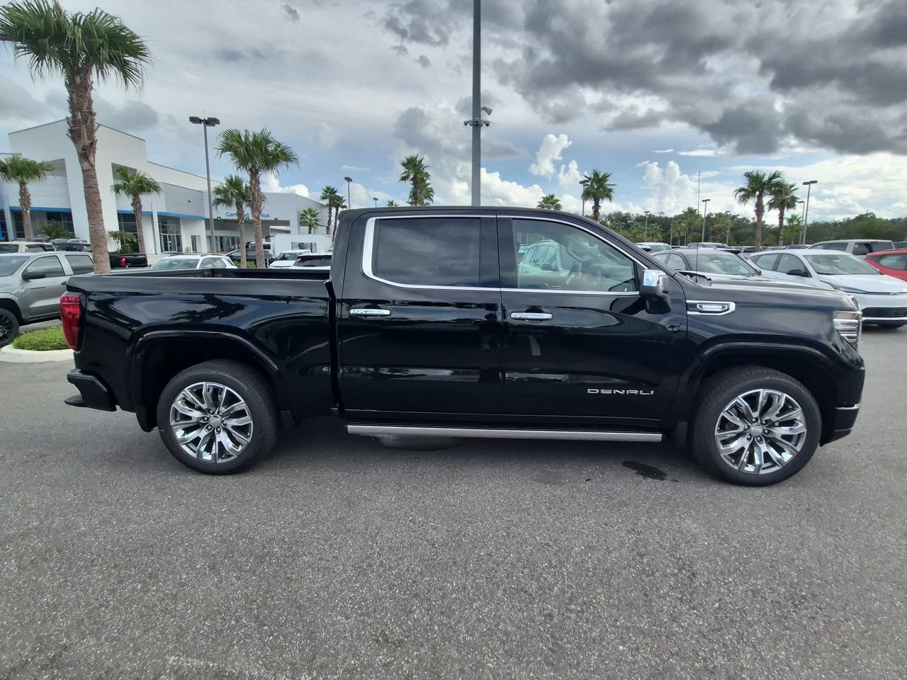 2026 GMC Sierra 1500 Denali - Photo 9