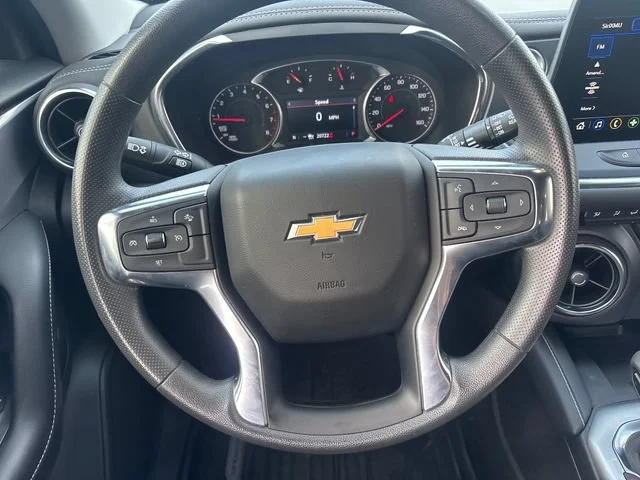 Used 2024 Summit White Chevrolet 2LT image 17