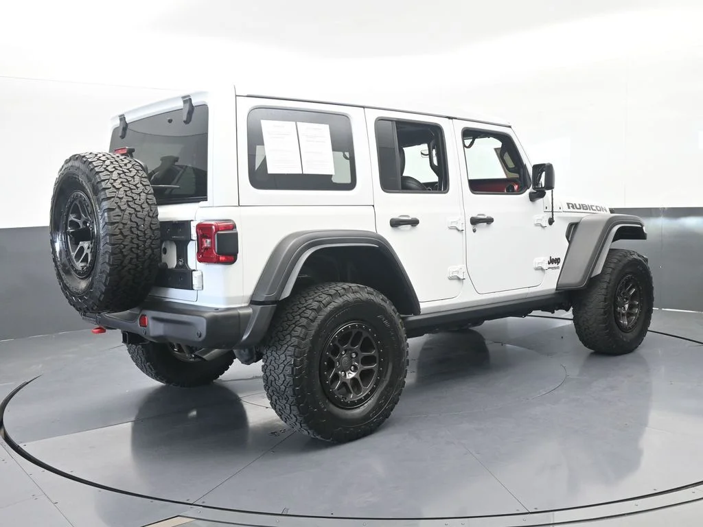 Used 2022 Bright White Clearcoat Jeep Unlimited Rubicon image 6