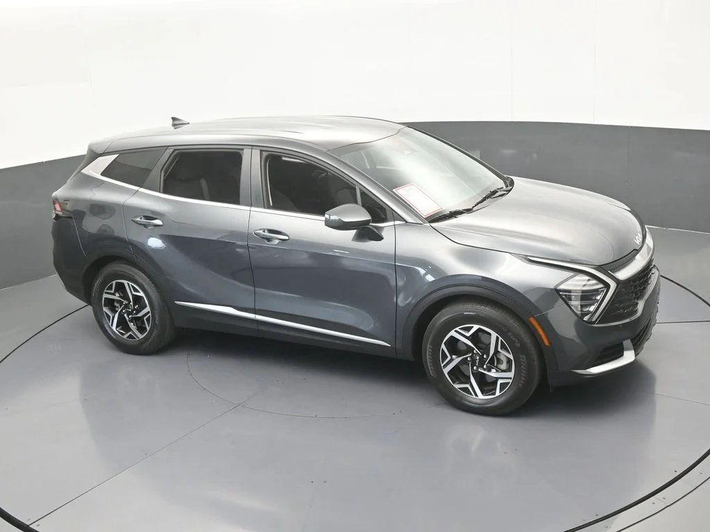 Used 2024 Gravity Gray Kia LX image 46