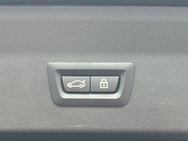Used 2023 Dark Graphite Metallic BMW Base image 31
